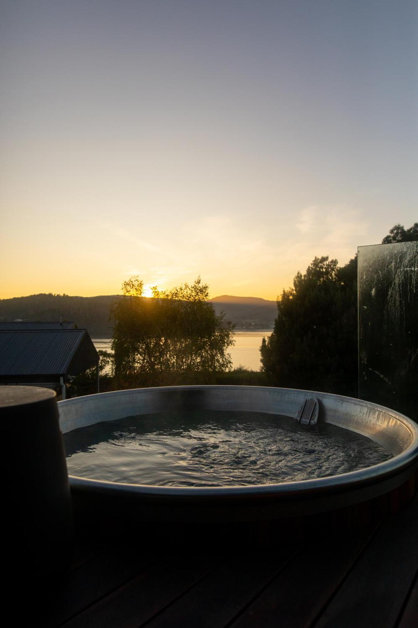 Woodland Bay Retreat-Hot Tub,Sauna And Bayview Retreat Lymington Esterno foto